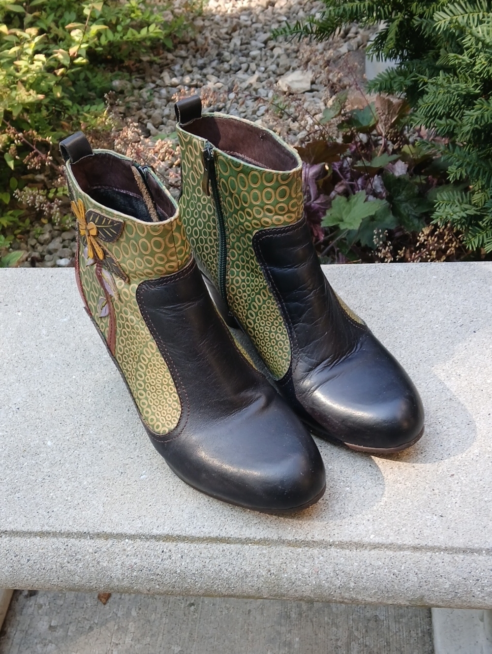 L'Artiste by Spring Step "Dramatic" Floral Leather Ankle Boots. Sz40(9) - Picture 3 of 14
